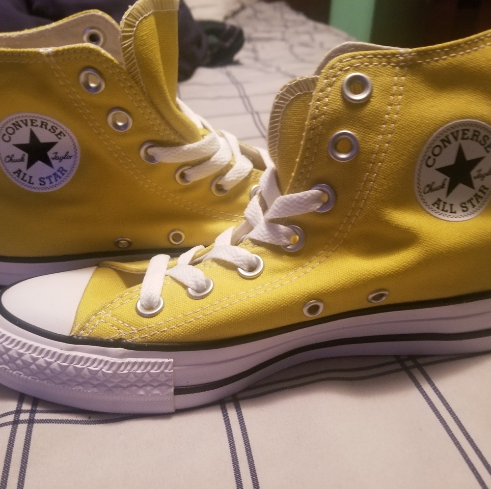 Brand new converse shoes in box